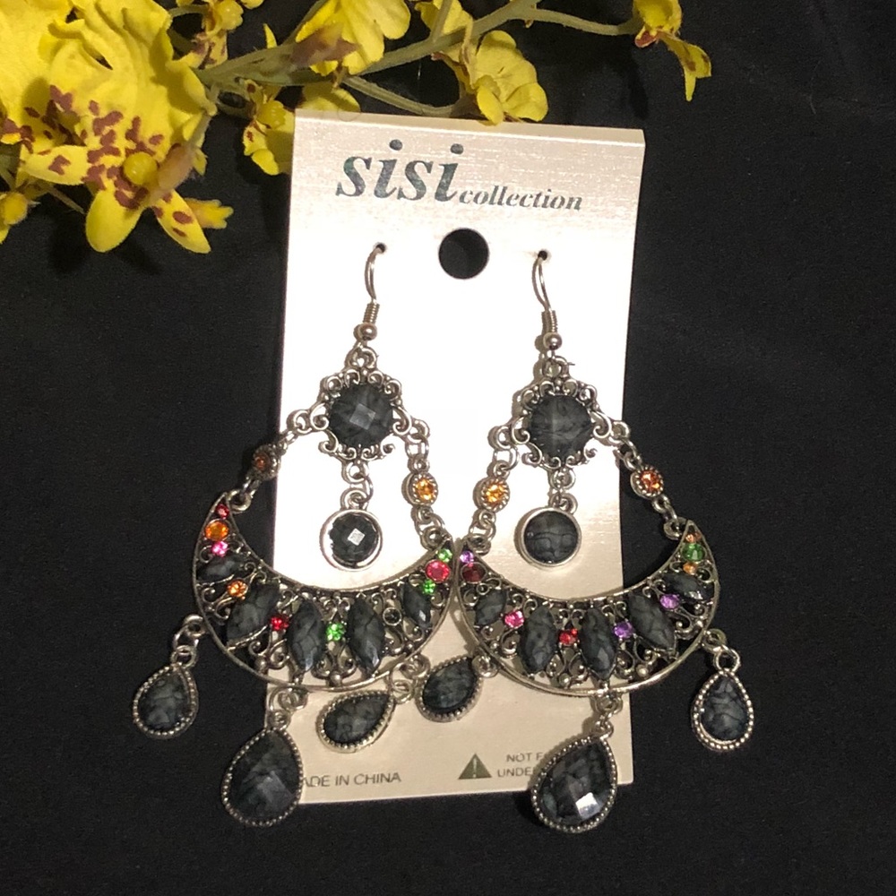 🌷Black Chandelier Earrings